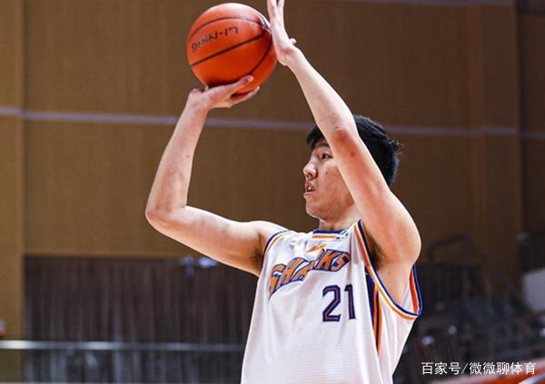 包含今晚上海久事调整名单以备葡超；豪取连胜环节打磨；信心回归；团队化学反应显著的词条