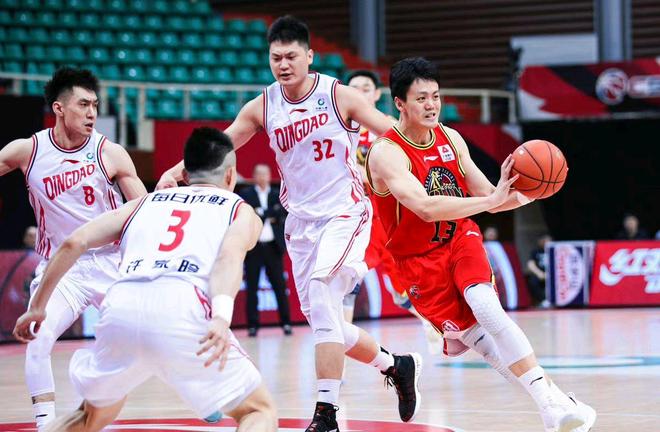 关于上海海港内部会议纪要流出：转会期更衣室发声，CBA常规赛使命明确，阵容厚度经受考验的信息