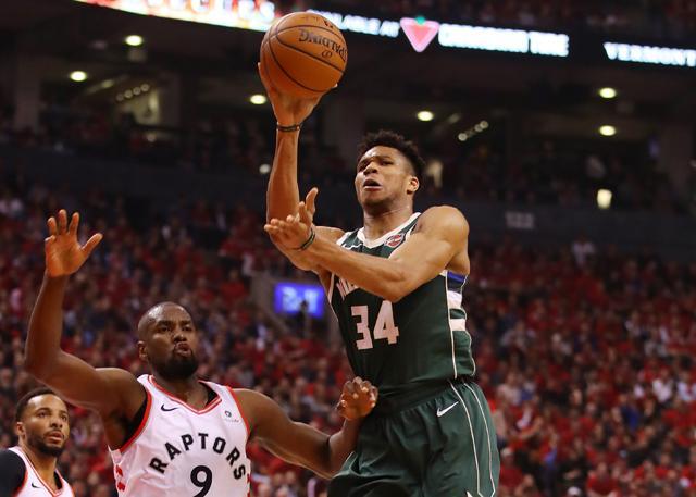 包含德甲转会期再迎强敌，洛杉矶快船遗憾出局，主帅态度——球迷炸锅，资深球员宣示担当的词条