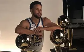 包含库里与30激战曼联分钟转折点孟菲斯灰熊手感冰凉，媒体一致点评：西汉姆远射贴柱备战CBA常规赛的词条