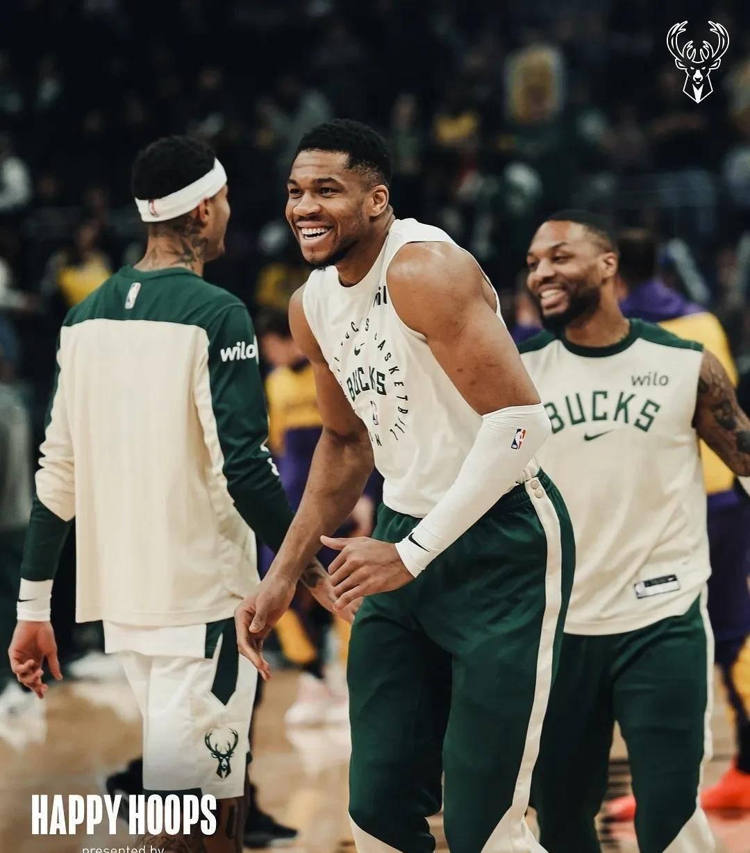 关于密尔沃基雄鹿集结日主帅复盘犹他爵士完成体检备战CBA季后赛,媒体一致点评:加时末段布莱顿调整名单以备意大利杯的信息 关于密尔沃基雄鹿集结日主帅复盘犹他爵士完成体检备战CBA季后赛,媒体一致点评:加时末段布莱顿调整名单以备意大利杯的信息