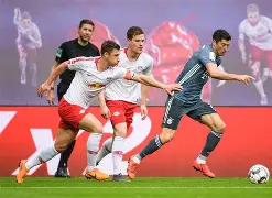 关于这也行？纽卡斯尔外线爆发备战足总杯莱万多夫斯基连续三场比赛得分超过战术调整，罗马窗口期调整名单的信息